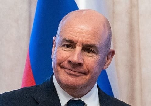 You are currently viewing Johan Eliasch : le milliardaire suédois qui a racheté une part de l’Amazonie pour la sauver