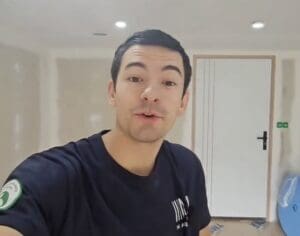 Lire la suite à propos de l’article Loire : il rénove seul sa maison à 22 ans, ses vidéos séduisent plus de 100 000 abonnés sur les réseaux