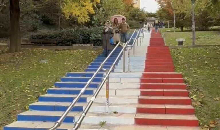 Lire la suite à propos de l’article Lyon : la mairie du 1er arrondissement condamne la récupération politique de l’escalier de la Croix-Rousse