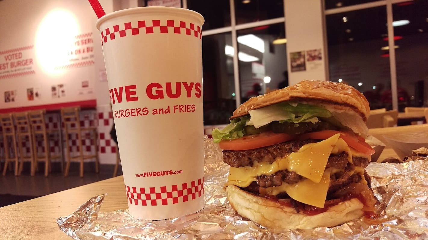 You are currently viewing Lyon : le Five Guys de la Part-Dieu passe au bœuf halal