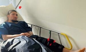 Lire la suite à propos de l’article MMA : Baki rassure ses fans après son opération du genou, objectif retour à 100 %