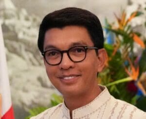 Lire la suite à propos de l’article Madagascar : Rajoelina renonce à un troisième mandat mais renforce le pouvoir militaire