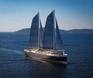 Lire la suite à propos de l’article Neoliner Origin : le plus grand cargo à voile du monde, conçu à Nantes, baptisé à Saint-Nazaire