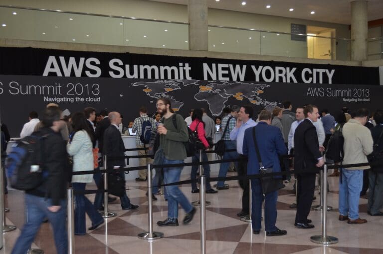 Lire la suite à propos de l’article Panne AWS : une défaillance mondiale d’Amazon Web Services paralyse Snapchat, Fortnite et des milliers de sites