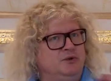 Lire la suite à propos de l’article Pierre-Jean Chalençon sur le cambriolage du Louvre : « La valeur des objets volés est avant tout historique »