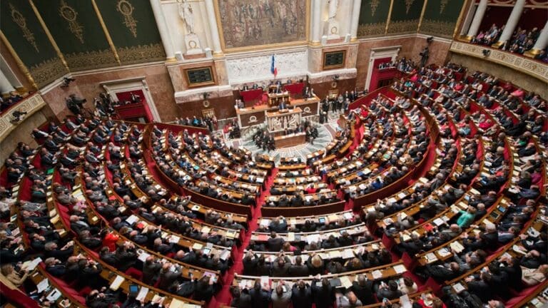 Lire la suite à propos de l’article Réforme des retraites : les députés approuvent sa suspension, une victoire politique en trompe-l’œil