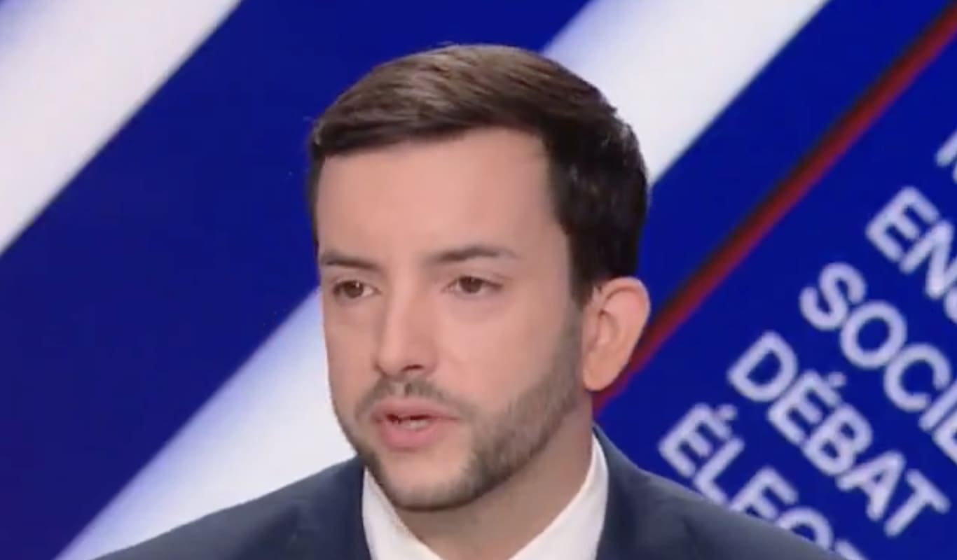 You are currently viewing Rétropédalage du RN : Jean-Philippe Tanguy nuance la ligne de Marine Le Pen sur la censure du gouvernement