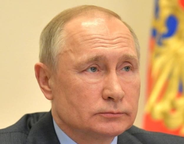 You are currently viewing Sanctions américaines contre la Russie : Poutine dénonce un “acte de guerre” et menace de riposter