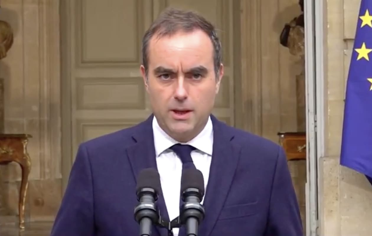 You are currently viewing Sébastien Lecornu : « La dissolution semble s’éloigner » — vers une coalition pour sauver le budget 2025 et la tête de Macron
