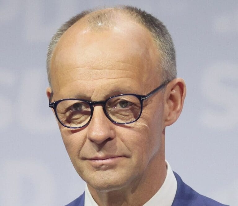 Lire la suite à propos de l’article Voitures thermiques : l’Allemagne défie Bruxelles et réclame la fin de l’interdiction prévue en 2035