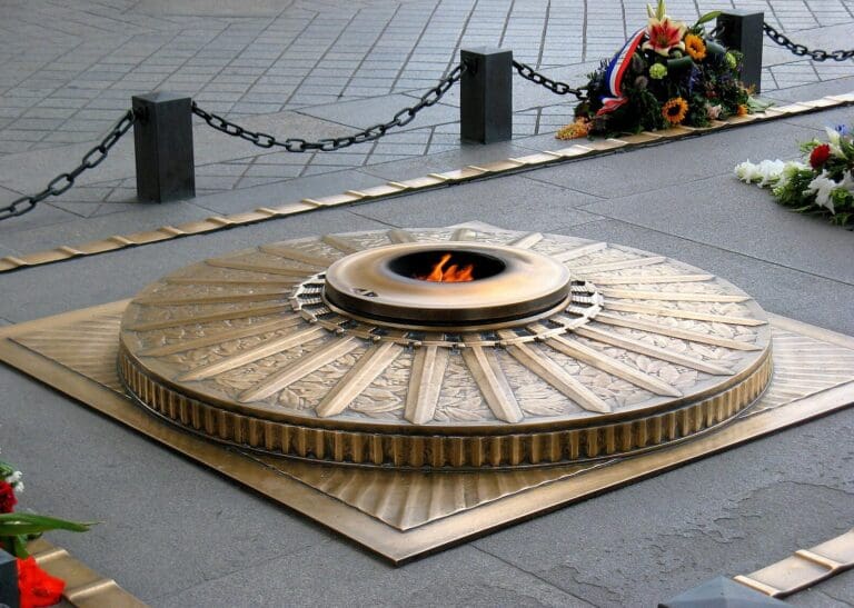 Lire la suite à propos de l’article 11 novembre : comment le Soldat inconnu a-t-il été choisi ?