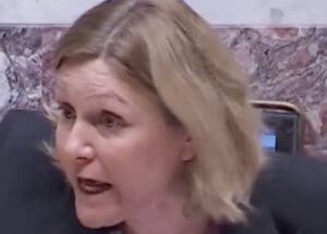 Lire la suite à propos de l’article Assemblée nationale : Yaël Braun-Pivet s’emporte après une remarque de Gérault Verny à Sandrine Rousseau