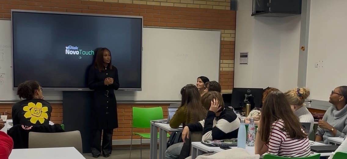 You are currently viewing Aura Solidaire : la plateforme étudiante qui veut transformer l’isolement en entraide en Auvergne Rhône Alpes