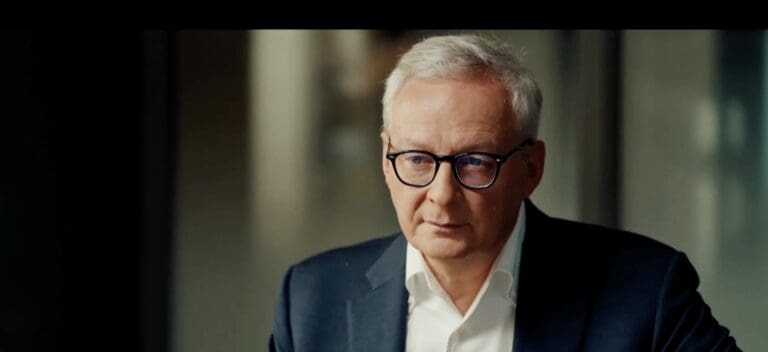 Lire la suite à propos de l’article Bruno Le Maire assure avoir alerté Emmanuel Macron sur l’explosion de la dette