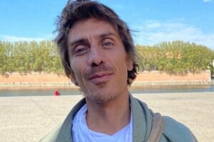 Lire la suite à propos de l’article Toulouse : Camilo Castro libéré après plusieurs mois de détention au Venezuela, est rentré en France