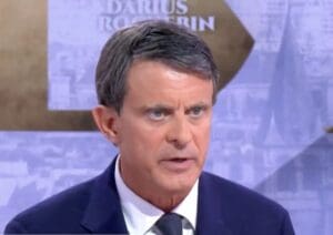 Lire la suite à propos de l’article Contrôles aux frontières : Manuel Valls favorable à l&rsquo;utilisation de la biométrie