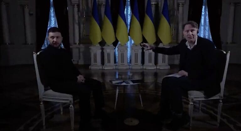 Lire la suite à propos de l’article Coupure d’électricité au Palais Mariinsky lors d’une interview de Volodymyr Zelensky