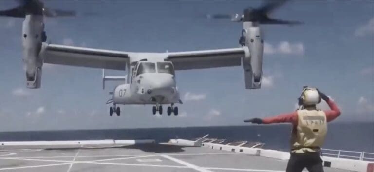 Lire la suite à propos de l’article Crise USA–Venezuela : Washington intensifie sa présence militaire dans les Caraïbes, Caracas dénonce une « agression impérialiste »