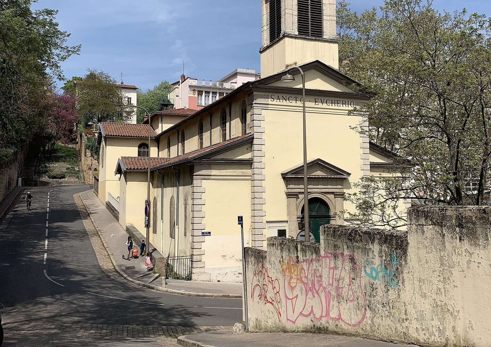 You are currently viewing Daniel Auteuil à Lyon : le tournage émouvant de son film sur la Seconde Guerre mondiale