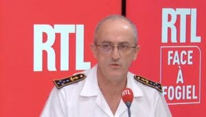 Lire la suite à propos de l’article Défense : l’amiral Vaujour soutient le général Mandon face aux critiques sur la menace russe