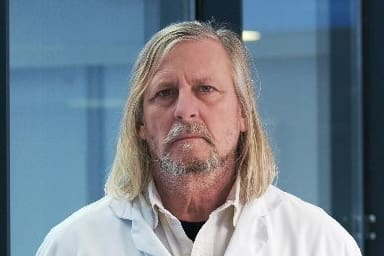 Lire la suite à propos de l’article Didier Raoult dénonce une “folie générale” et revendique son rang dans la recherche mondiale