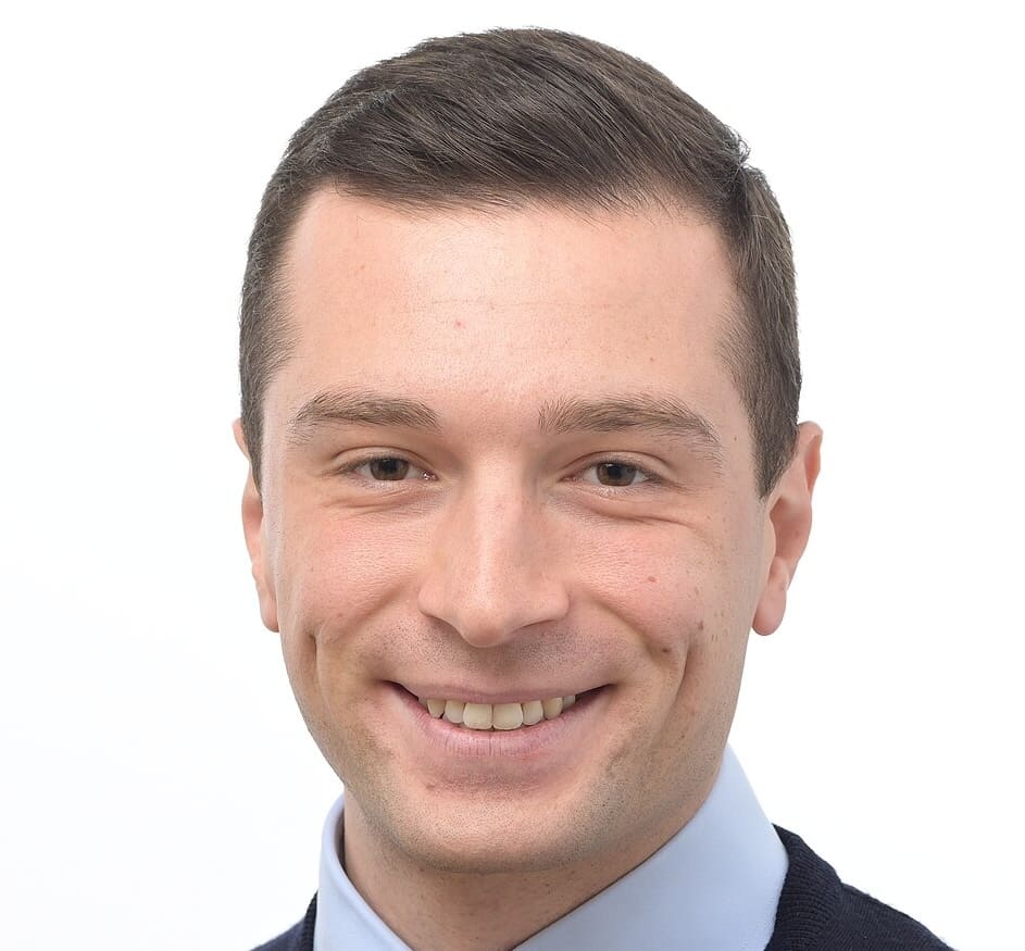 You are currently viewing Enfarinement de Jordan Bardella : un mineur de 17 ans identifié, placé en garde à vue puis relâché