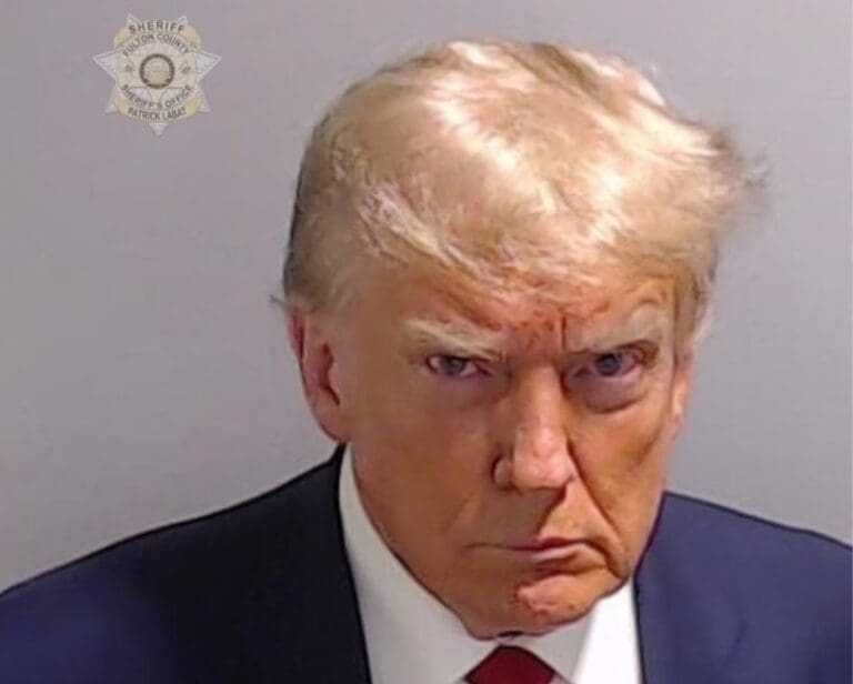 Lire la suite à propos de l’article États-Unis : la Géorgie abandonne les poursuites visant Donald Trump pour tentative d’inversion de l’élection de 2020