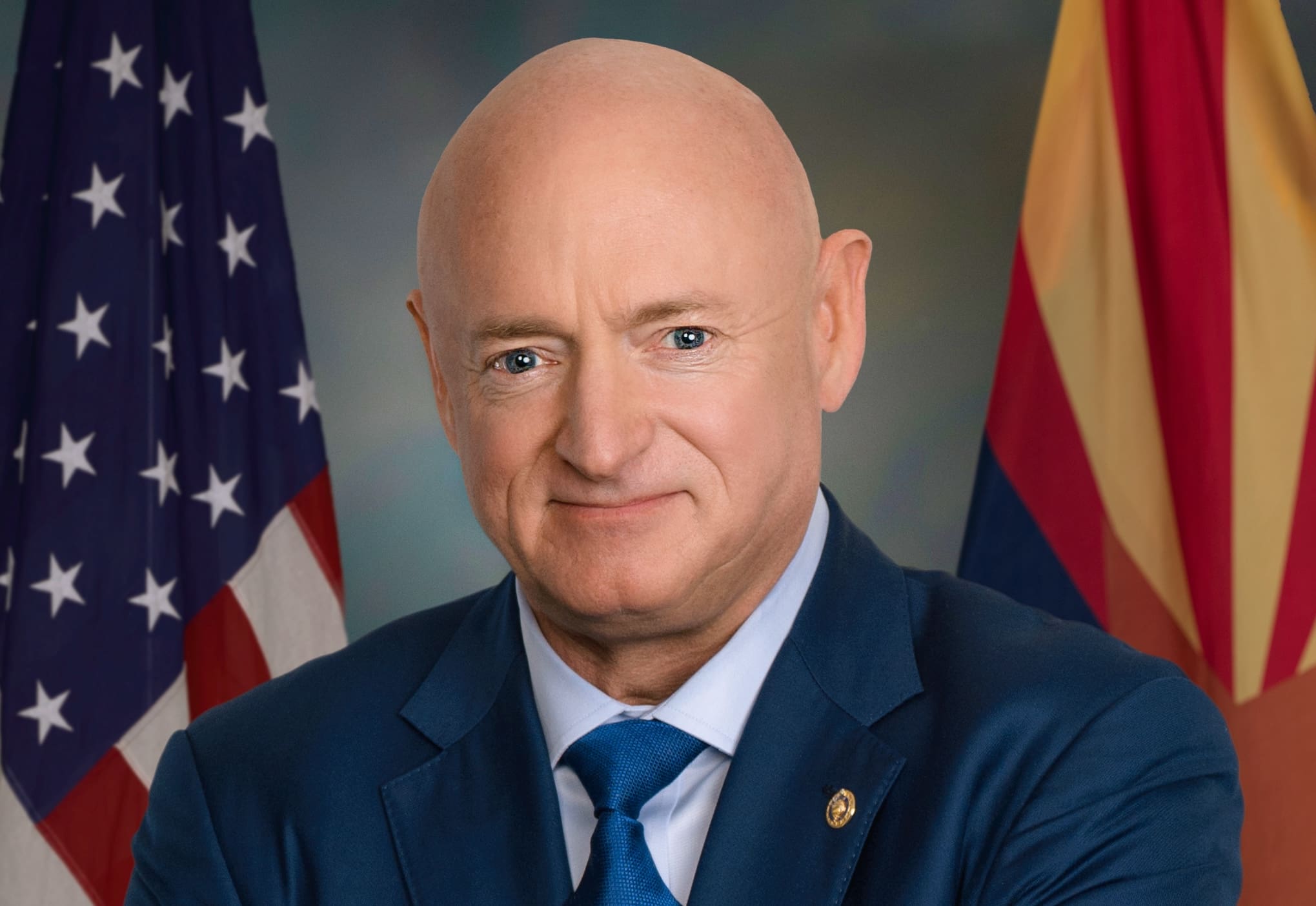 You are currently viewing États-Unis : le Pentagone envisage de rappeler le sénateur Mark Kelly sous les drapeaux pour un jugement en cour martiale