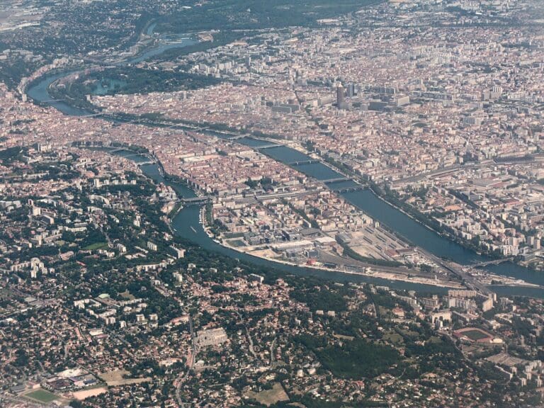 Lire la suite à propos de l’article Immobilier lyonnais : la cote de la Presqu’Île  est en chute libre !