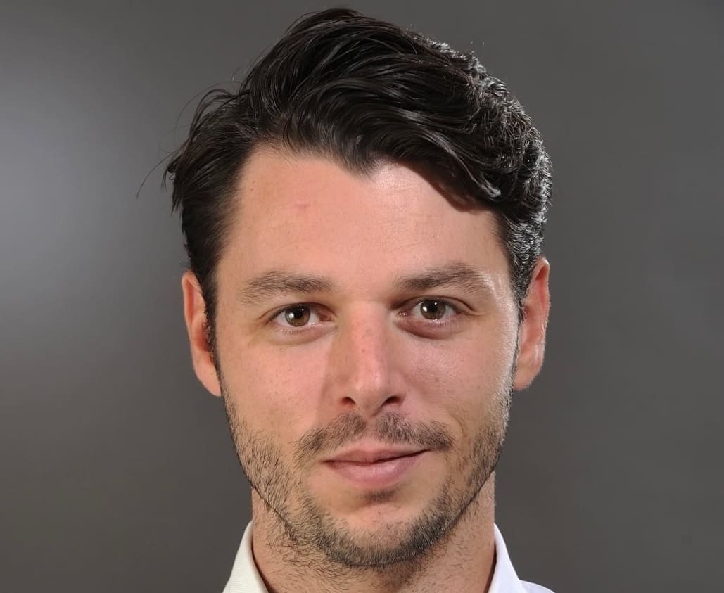 You are currently viewing Incendie à Rillieux-la-Pape : Édouard Raffin dénonce « l’échec du tout sécuritaire » du maire Vincendet