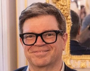 Lire la suite à propos de l’article Intelligence artificielle : Yann LeCun quitte Meta pour bâtir une nouvelle révolution technologique