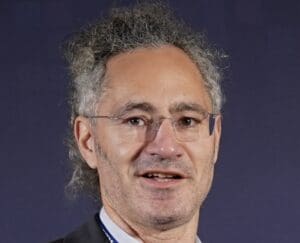 Lire la suite à propos de l’article Intelligence artificielle : l’avertissement d’Alex Karp sur des investissements qui pourraient ne jamais payer