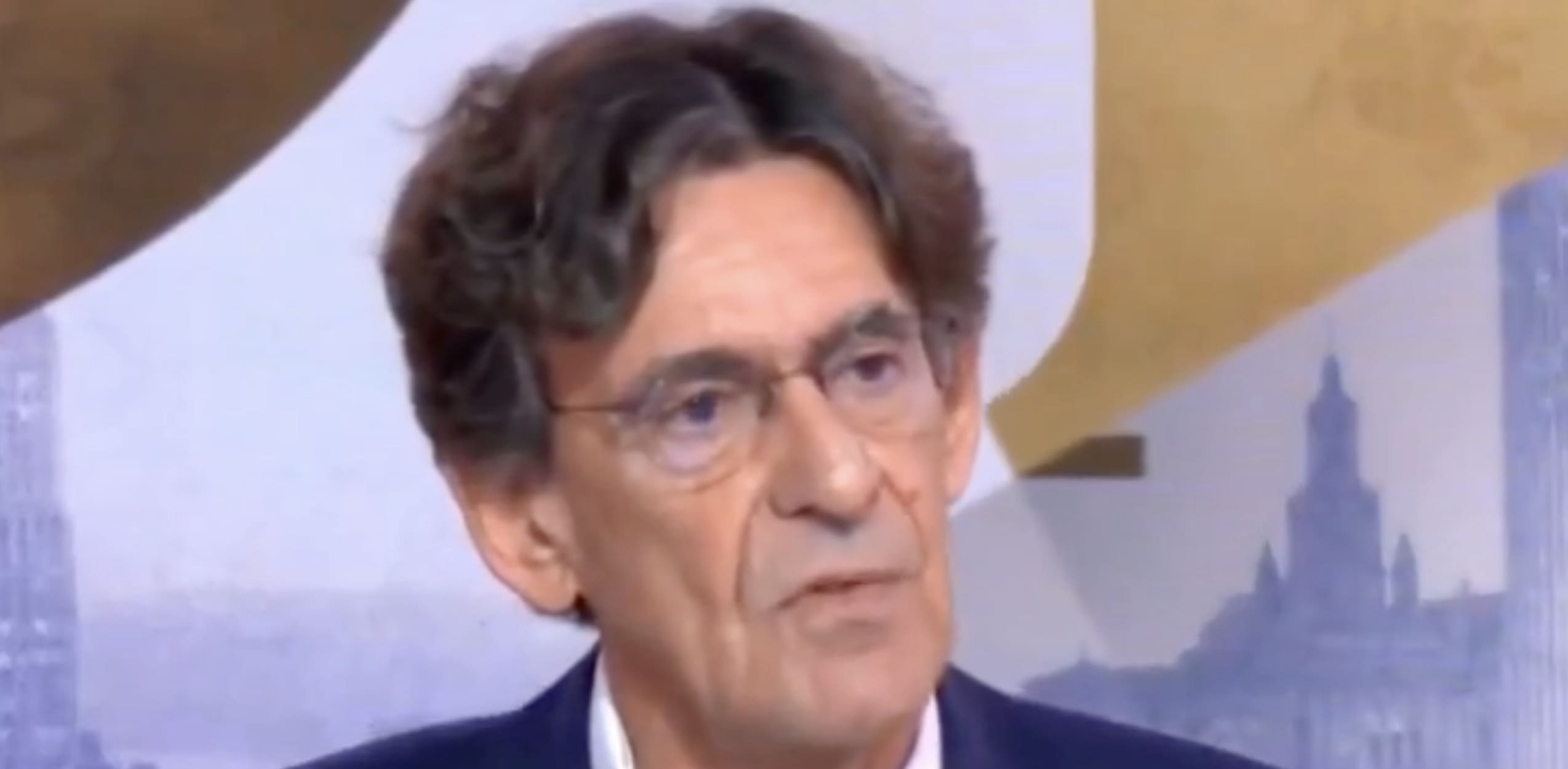 You are currently viewing LCI : Luc Ferry critique les propos du chef d’état-major et rétablit les faits sur la guerre du Donbass