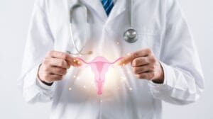 Lire la suite à propos de l’article L&rsquo;OMS espère éliminer le cancer du col de l’utérus d’ici 2030 avec les objectifs 90 70 90