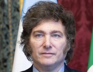 Lire la suite à propos de l’article Législatives en Argentine : après la victoire de Javier Milei, les marchés s’enflamment