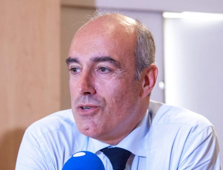 Lire la suite à propos de l’article Livres : l’ouvrage posthume d&rsquo;Olivier Marleix cartonne dans les librairies