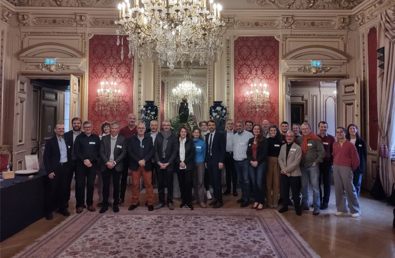 You are currently viewing Lyon : la Ville signe un contrat de réciprocité avec onze communes rurales pour renforcer les liens territoriaux