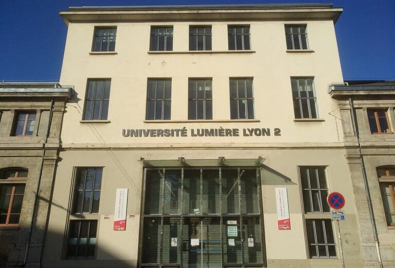 Lire la suite à propos de l’article Lyon : un enseignant de Lyon-2 accusé d&rsquo;avoir publié une liste de “20 génocidaires”, il dénonce une calomnie