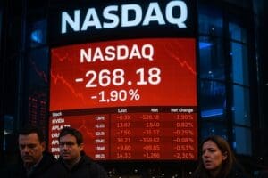 Lire la suite à propos de l’article Marchés financiers : l’intelligence artificielle fait s’évaporer 1 000 milliards chez les géants de la tech