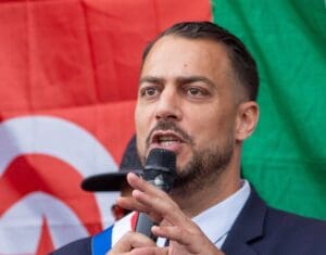 Lire la suite à propos de l’article Marseille : Sébastien Delogu officialise sa candidature pour “ramener le peuple au pouvoir”