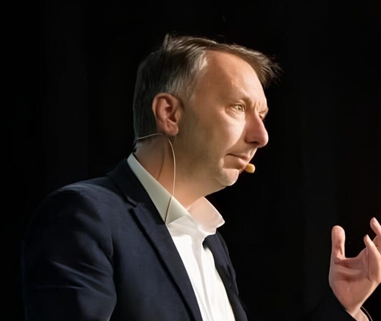 Lire la suite à propos de l’article Métropolitaines 2026 : un appel citoyen soutient Bruno Bernard et prône un sursaut progressiste