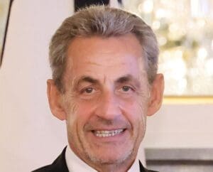 Lire la suite à propos de l’article Nicolas Sarkozy libéré après vingt jours de détention à la prison de la Santé