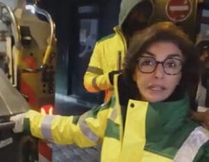 Lire la suite à propos de l’article Paris : Rachida Dati en tenue d’éboueur fait le buzz en promettant une capitale « propre 24h/24 »