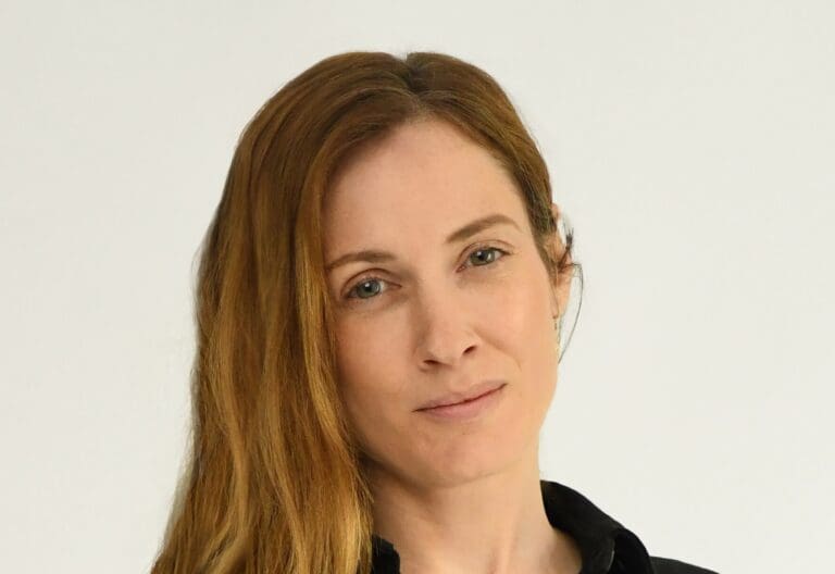 Lire la suite à propos de l’article Publicité : Les médias de CMA Media vers une régie unique à l&rsquo;initiative de Claire Léost ancienne de McKinsey