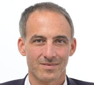 Lire la suite à propos de l’article Raphaël Glucksmann : débat raté, doutes au PS et pression accrue avant 2027