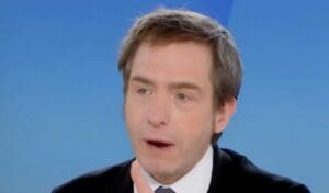 Lire la suite à propos de l’article Réarmement européen : l’analyse de John-Christopher Rolland sur le retour de la conscription et la culture militaire