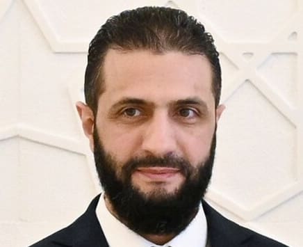Lire la suite à propos de l’article Syrie : Washington retire Ahmed Al-Charaa de la liste noire des terroristes avant sa visite à la Maison Blanche