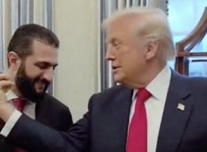 Lire la suite à propos de l’article Trump : une mise en scène parfumée lors de la visite du président syrien à Washington
