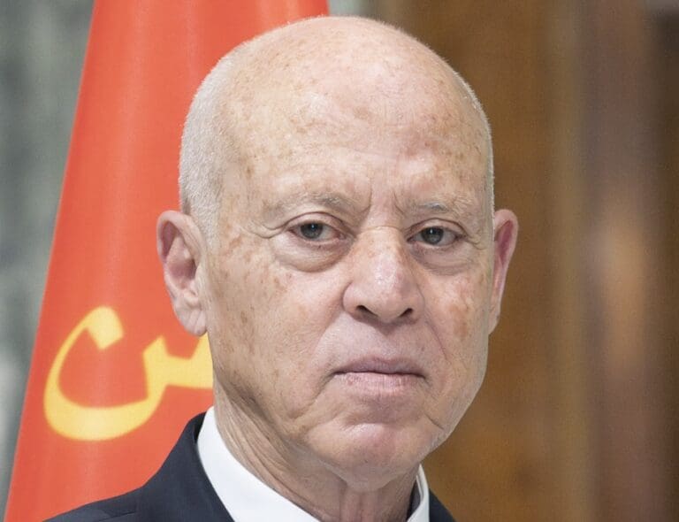 Lire la suite à propos de l’article Tunisie : Business News accuse Saïed d’utiliser le spectre du “financement étranger” contre l’ATFD, largement soutenue par des bailleurs internationaux