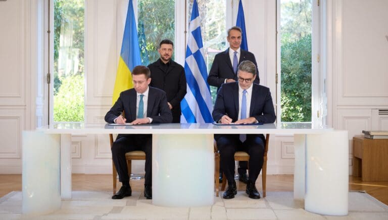 Lire la suite à propos de l’article Ukraine – Grèce : un accord stratégique pour sécuriser l’arriver de GNL américain